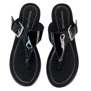 Donald J. Pliner Black Patent Leather Thong Buckle Slip On Sandals Sz 7.5M